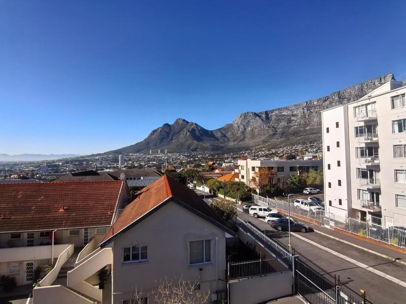 To Let 1 Bedroom Property for Rent in Tamboerskloof Western Cape